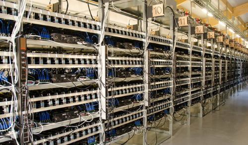 Một góc xưởng đào Bitcoin ở Iceland